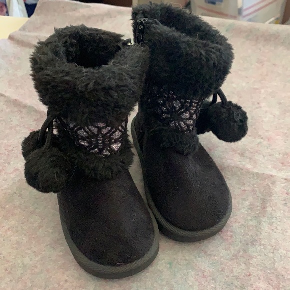 Cute Toddler Size 5 Winter Boots - Picture 1 of 5